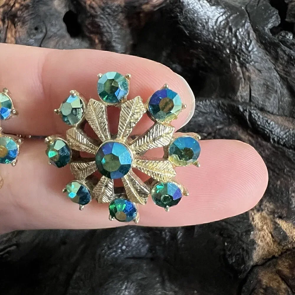 Vintage Coro Screw Back Earrings Peacock Feather Blue Green AB Aurora Borealis